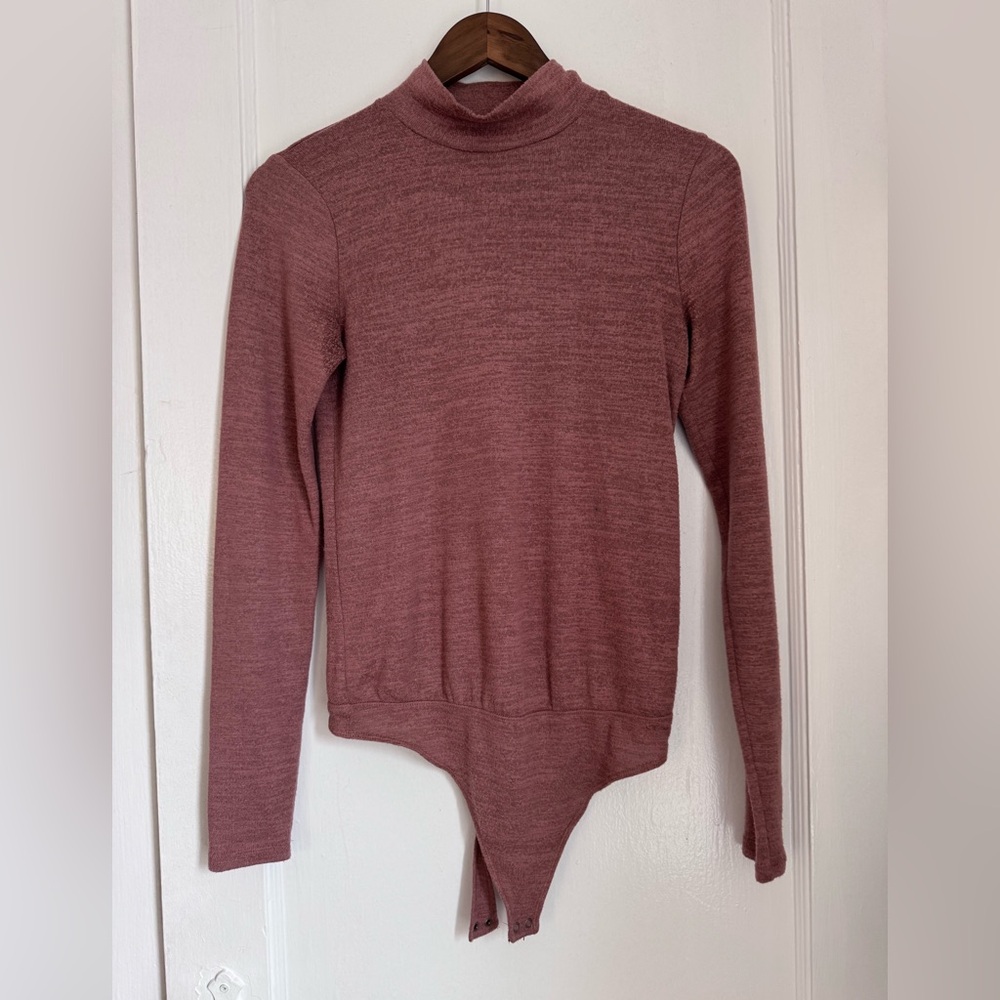 Abercrombie and Fitch Soft A & F Cozy Mock Neck Bodysuit. Size Small